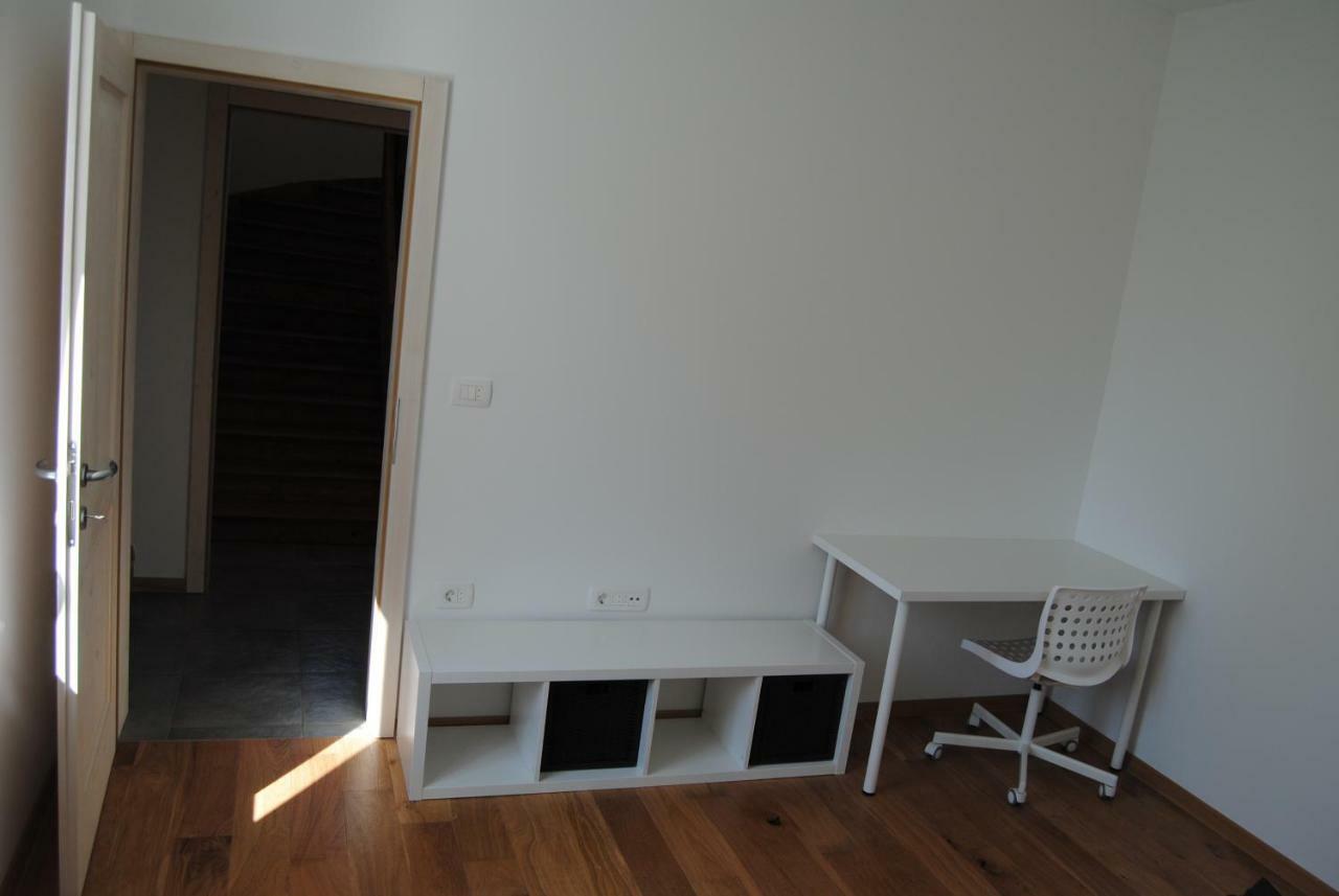 Apartment With Free Parking 卢布尔雅那 外观 照片